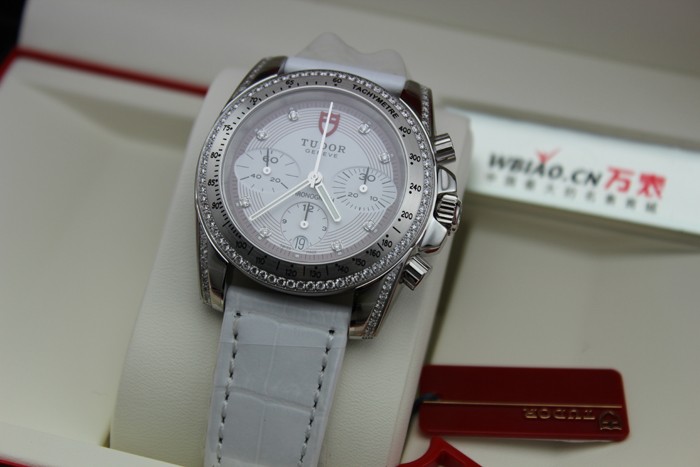 帝舵手表计时系列20310dls白色米色装饰表面8di机械女表