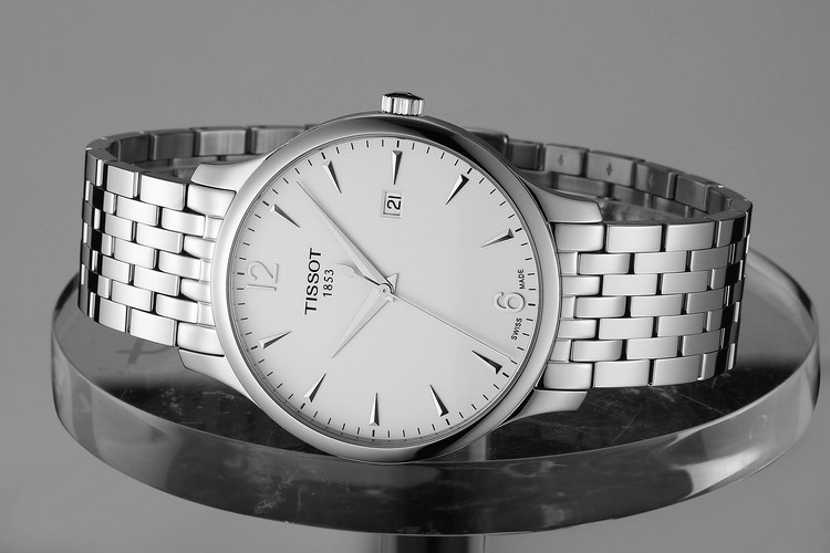 天梭tissot-俊雅系列 t063.610.11.037.00 石英男表