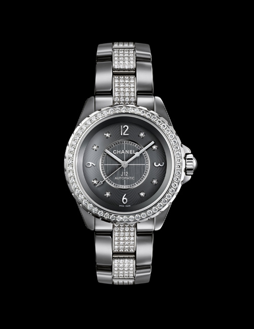香奈尔J12 CHROMATIC钛陶瓷腕表，表链镶钻款，38毫米