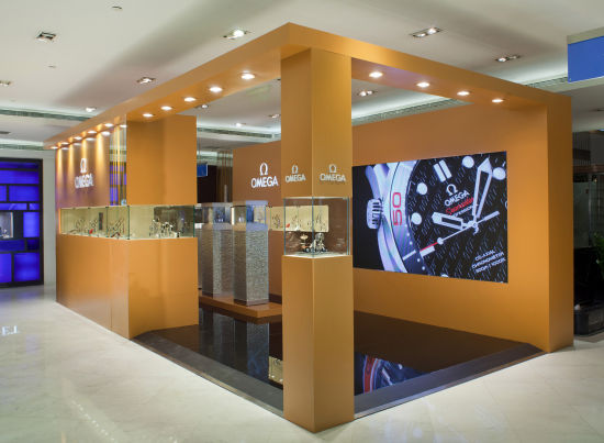 欧米茄2012年巴塞尔新品亮相北京新光天地购物中心