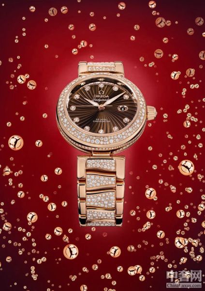 镂空手表——欧米茄900颗钻石璀璨红金女表