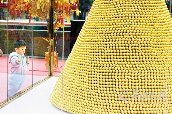 广州各大商圈纷纷促销 东山百货的黄金首饰同比增幅超八成