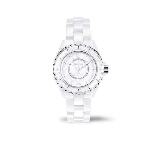 香奈儿推出经典白陶瓷J12 White十周年限量款“Phantom”腕表