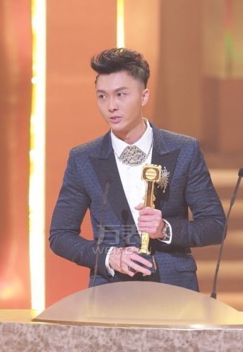王浩信可谓苦尽甘来,今年众多作品出街,《法外风云》《好心作怪》等等