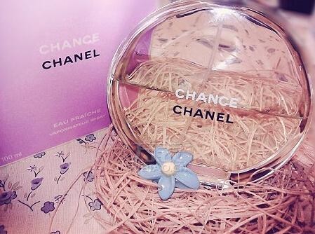 Chanel香氛大师Jacques Polge以三年时间调制的Chance