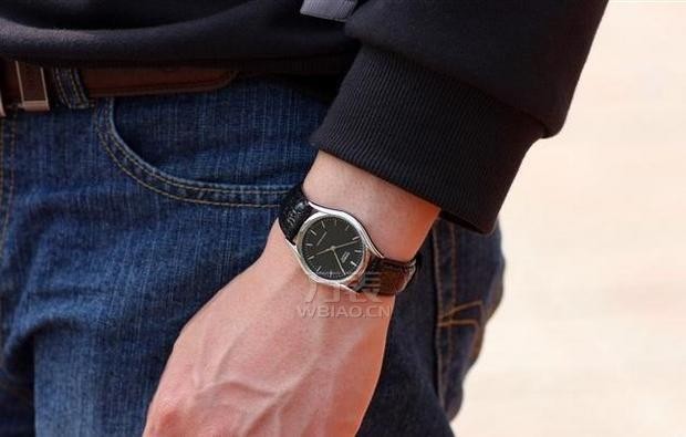 卡西欧皮带男士手表，展现男士优雅的成熟魅力