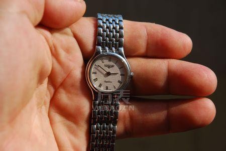 浪琴手表不走了怎么办?紧急情况处理办法