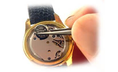 欧米茄手表维修费用大全：多种维修费用全解