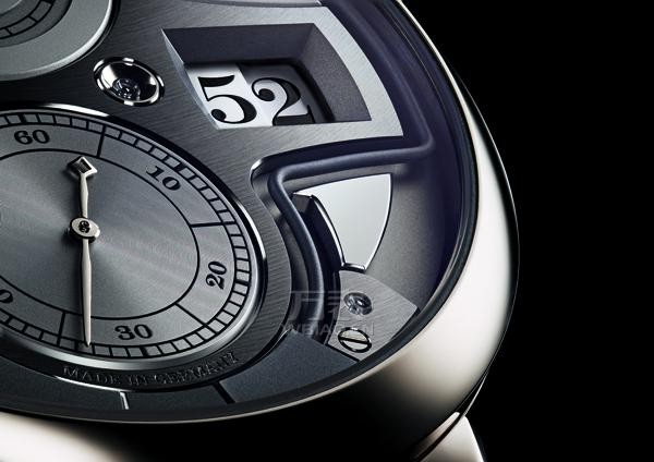 朗格首款配备十进制三问报时的朗格腕表——ZEITWERK MINUTE REPEATER_2015 SIHH新品