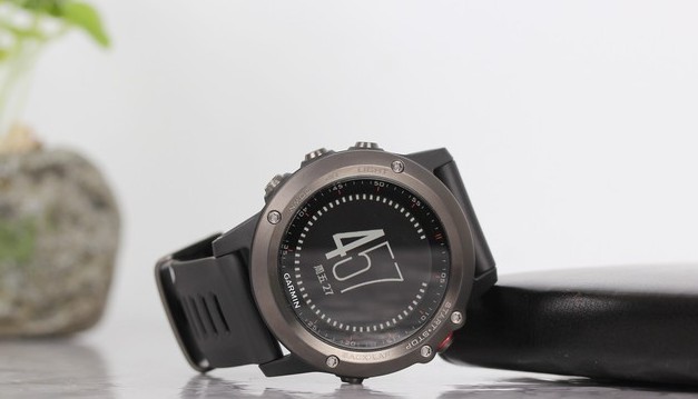 佳明智能手表fēnix 3功能丰富，目前售价仅为5380元