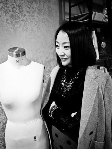 2015年第十五届深圳服交会：专访“女王装”的80后时尚设计师暨实业家