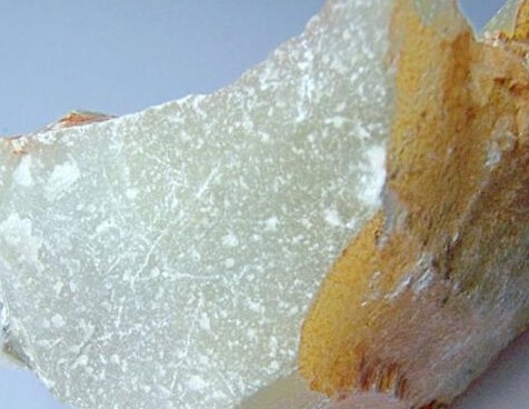 石英质玉石的质量要求和评价：是以什么为标准的呢？