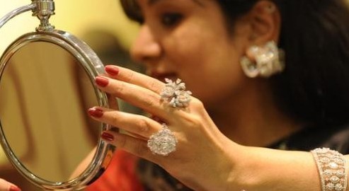 印度黄金热降温 钻石需求上升，推出钻石回购业务