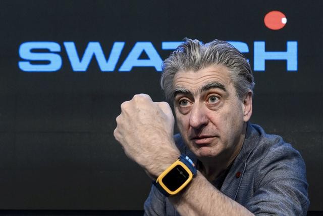 传统表商发力 斯沃琪将推多款智能手表