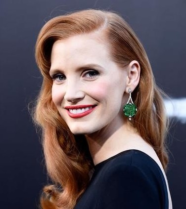 杰西卡·查斯坦(Jessica Chastain) 佩戴翡翠耳环