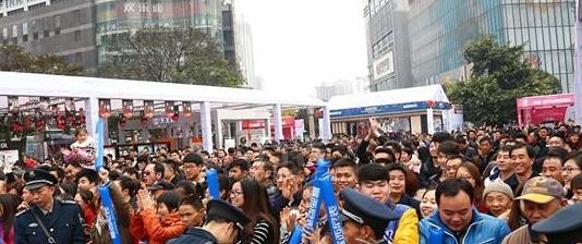 罗西尼品牌巡展于重庆观音桥步行街盛大启幕