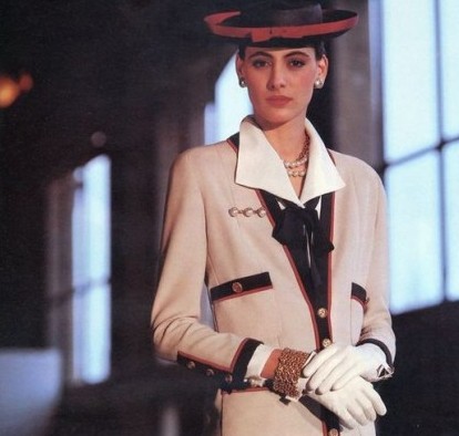 香奈儿(Chanel) 的首位专属模特--伊娜·德拉弗