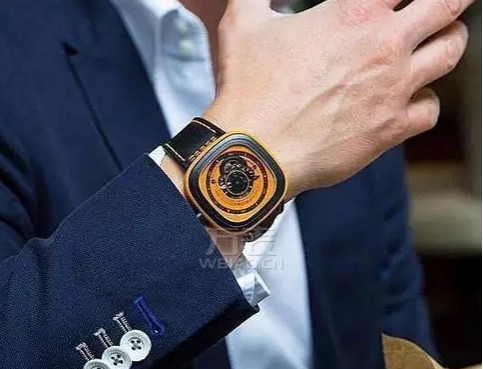 男士手表戴哪只手？有什么说法？