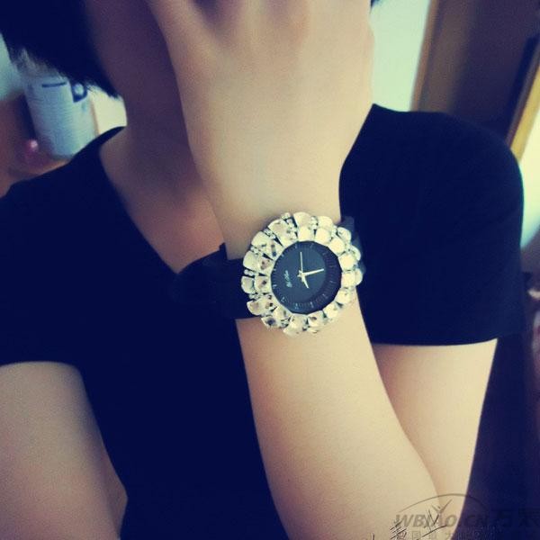 哪个品牌款式女性手表比较好