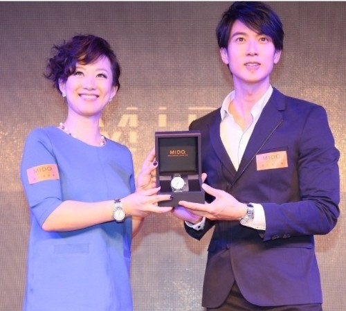 吴尊现身助阵瑞士美度表天津站活动