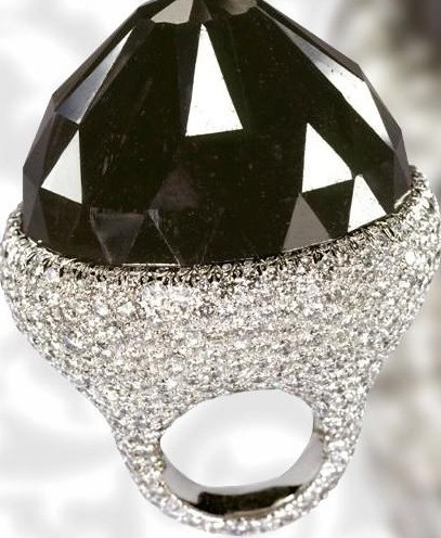黑钻石多少钱一克拉？何为黑钻石？