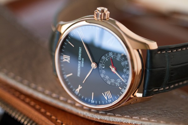 康斯登打造Only Watch 传统瑞士制智能腕表