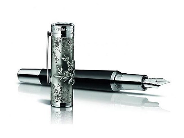 万宝龙隆重推出十二生肖系列的限量款钢笔