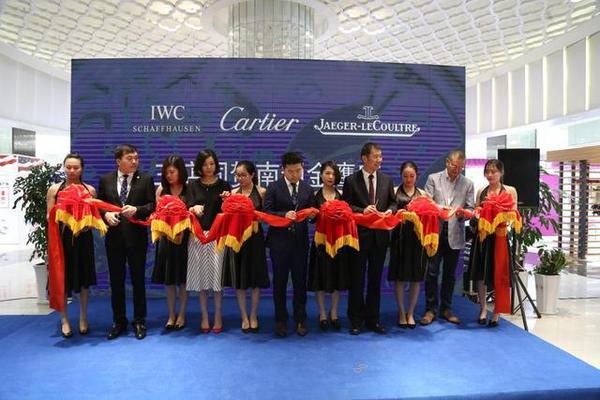 卡地亚IWC积家 入驻国际化的“圆融商圈”金鹰购物中心