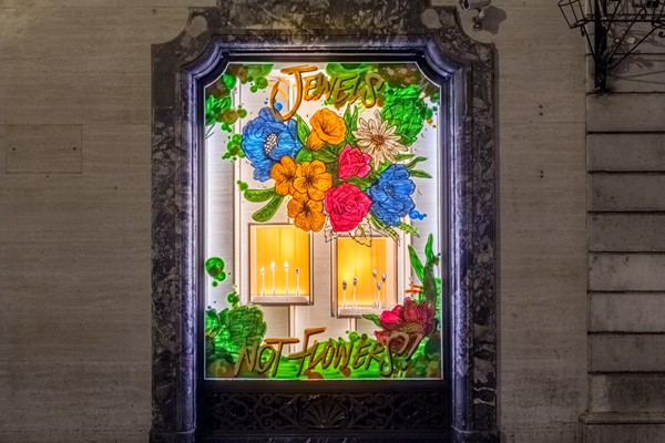 BVLGARI宝格丽橱窗艺术涂鸦的视感