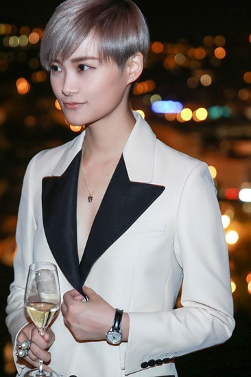 李宇春佩戴Gucci腕表亮相戛纳电影节