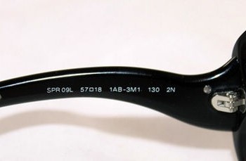 SPR系列PRADA墨镜的镜腿内侧信息