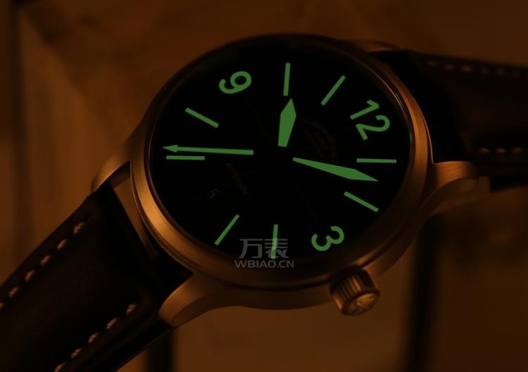 德国品牌：格拉苏蒂·莫勒 Muehle·Glashuette-Sporty Instrument Watches 运动系列 M1-40-13/7-LB 机械男表